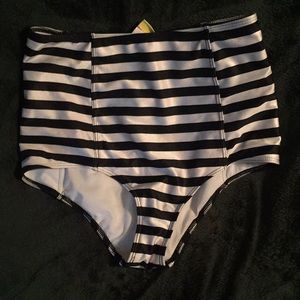Kortni Jeane B&W striped bottoms